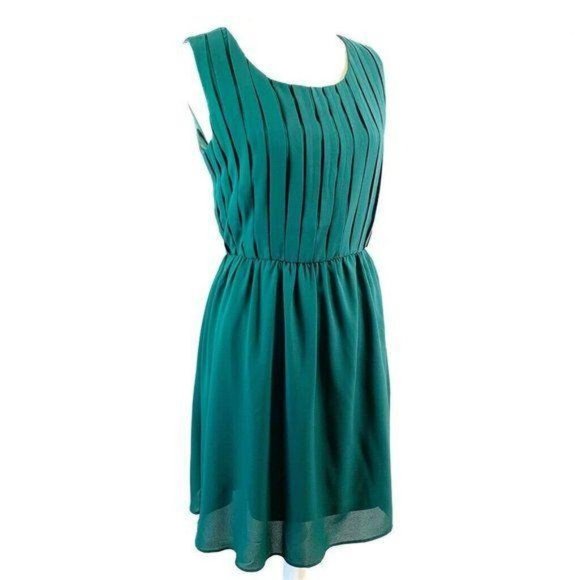 C Luce Emerald Pleated Scoop Neck A Line Dress - Picture 5 of 11
